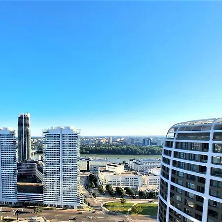 Апартаменти Prestigious Sky Park - View - Traveller Awards 2024 Братислава