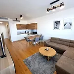 Prestigious Sky Park - View - Traveller Awards 2024 Appartamento