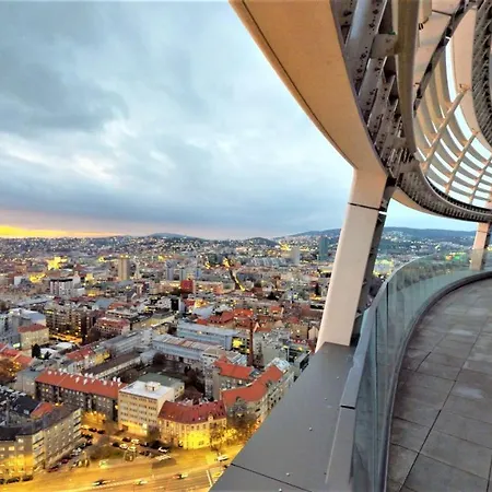 Prestigious Sky Park - View - Traveller Awards 2024 Apartment Bratislava